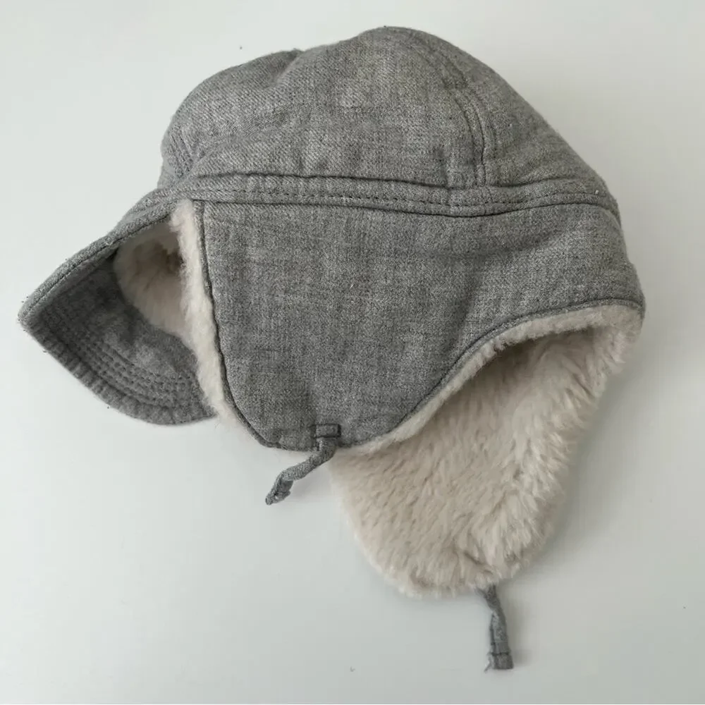 Baby Gap gray faux fur lined trapper hat ivory off-white cream